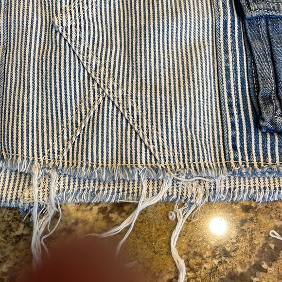 Levi’s engineer stripe denim skirt size 28 - Picture 3 of 10